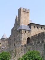 Carcassonne - 31 - Chateau comtal et la Tour Pinte.jpg