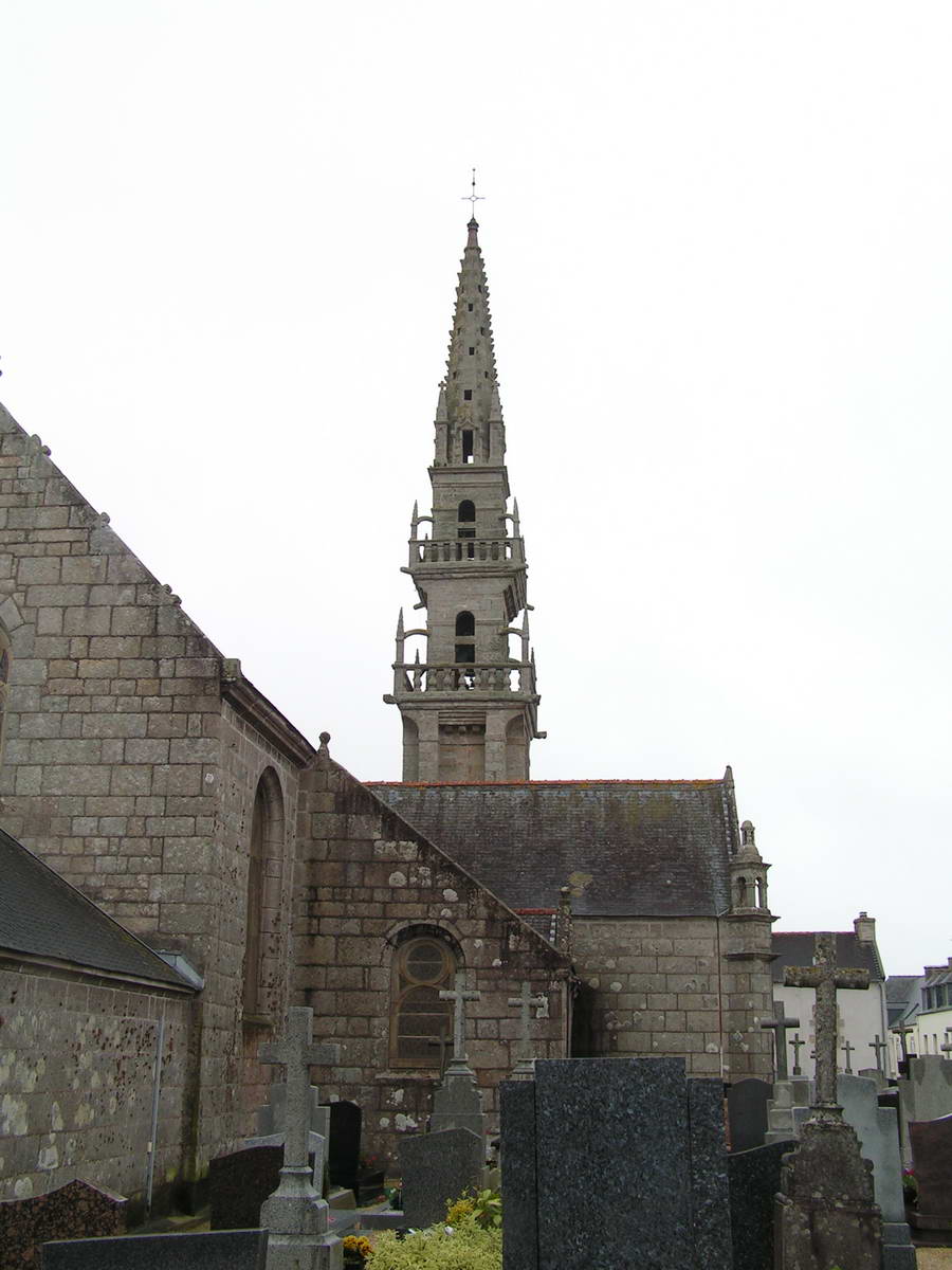 Carte Postale Ou Photo Ancienne - Guissény - Clocher De L'église Paroissiale