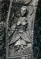 France,_Dordogne,_Besse,_Eglise_St-Martin,_Voussure_du_portail,_Seraphin